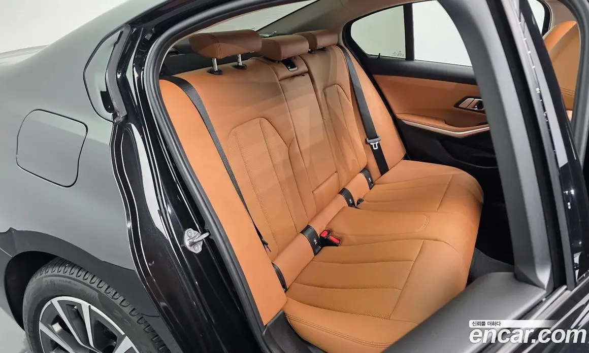 BMW 3 серия 2023 2.0 автомат (гидро), фото 17