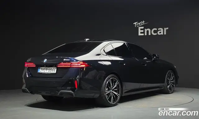 BMW 5 серия 2026 2.0 автомат (гидро), миниатюра 2