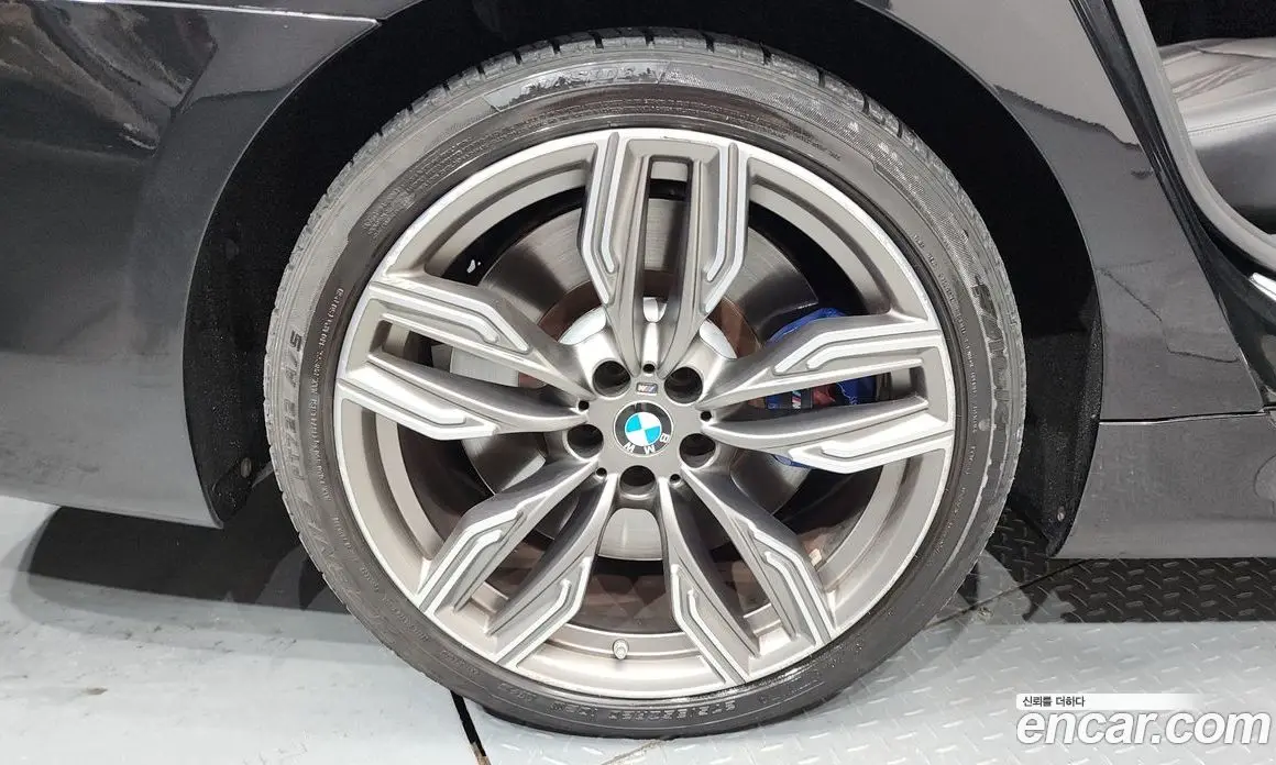 BMW 7 серия 2018 6.6 автомат (гидро), фото 5