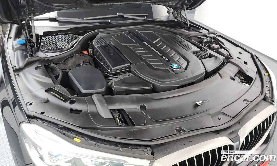 BMW 7 серия 2018 6.6 автомат (гидро), фото 6