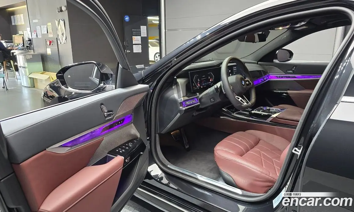 BMW 7 серия 2025 3.0 автомат (гидро), фото 10