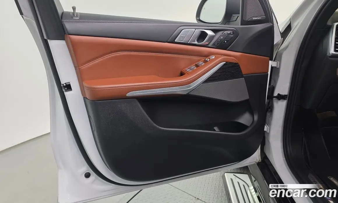 BMW X7 2022 3.0 автомат (гидро), фото 14