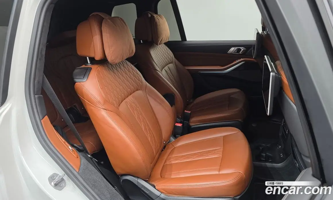 BMW X7 2022 3.0 автомат (гидро), фото 17
