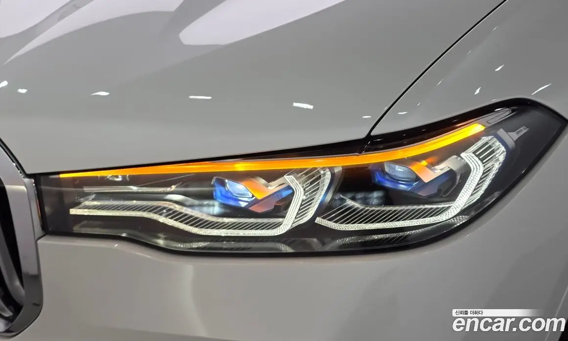 BMW X7 2022 3.0 автомат (гидро), фото 8