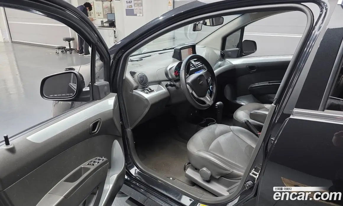 Chevrolet Spark 2014 1.0 автомат (гидро), фото 13