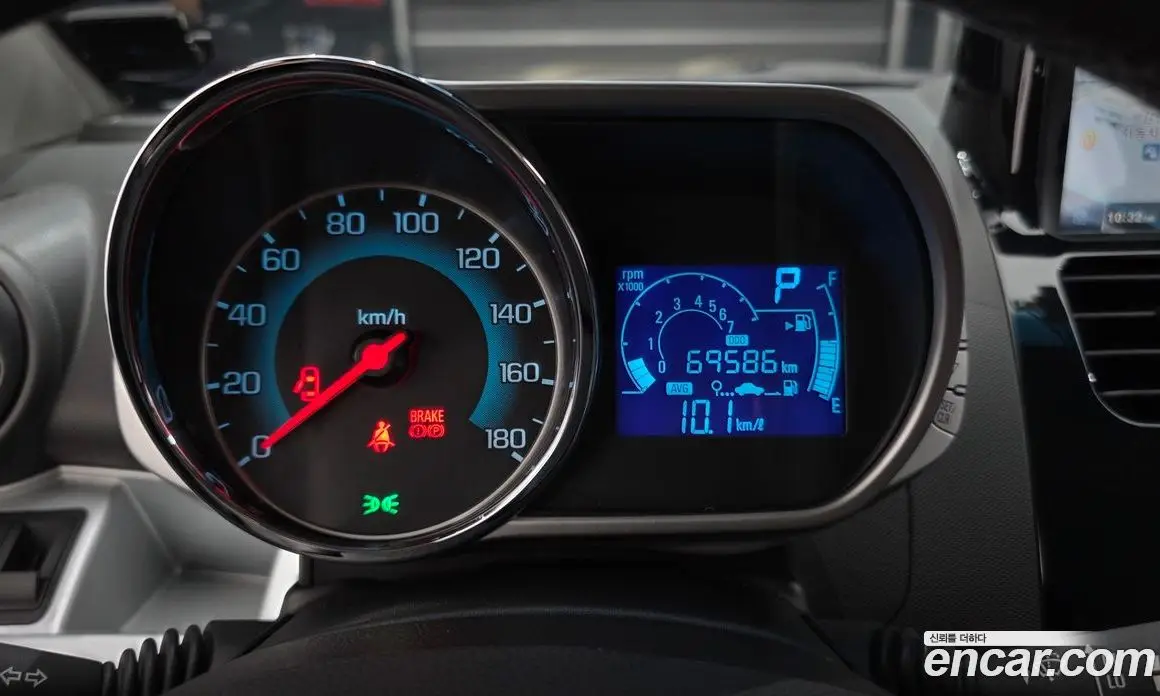 Chevrolet Spark 2015 1.0 автомат (гидро), фото 11