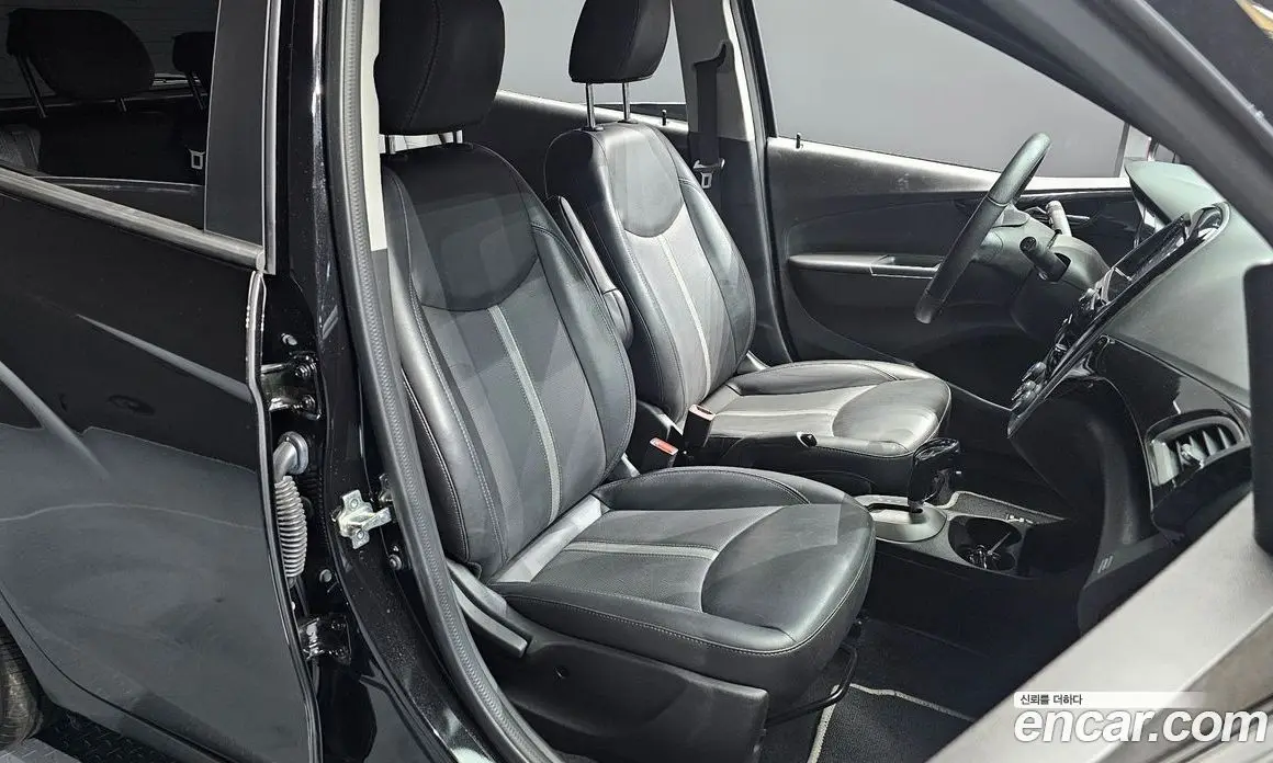 Chevrolet Spark 2021 1.0 автомат (гидро), фото 17