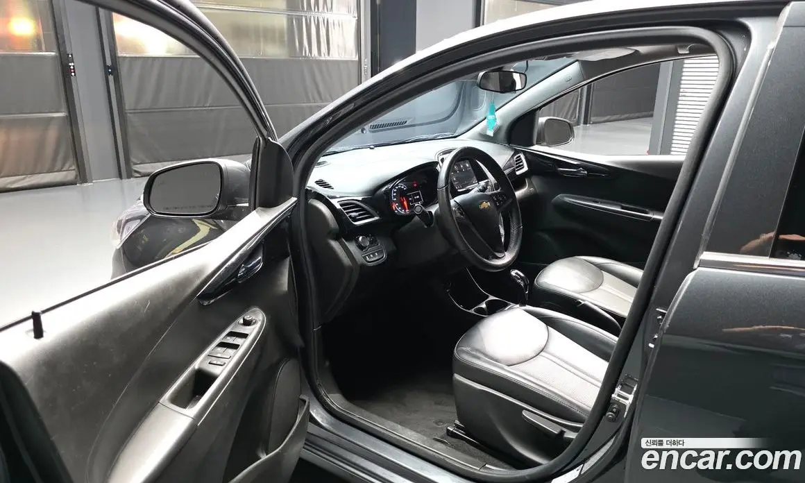 Chevrolet Spark 2022 1.0 автомат (гидро), фото 13