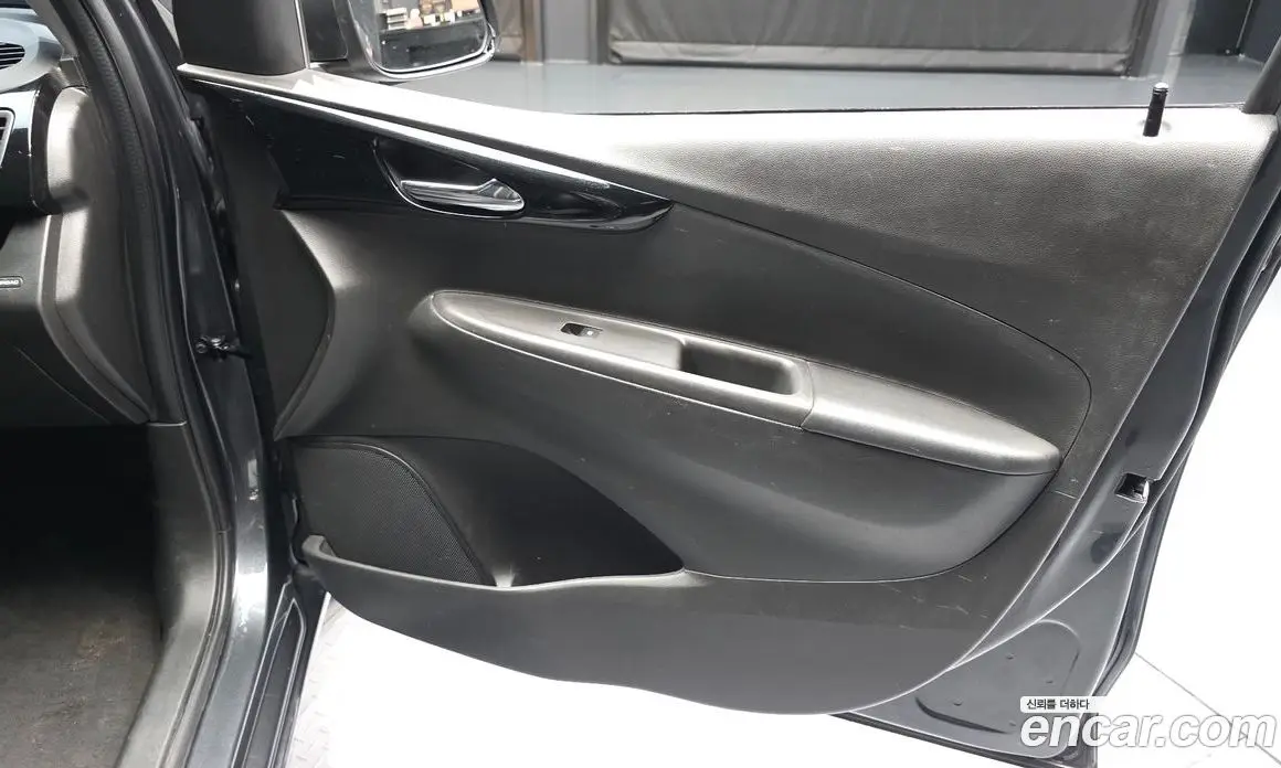 Chevrolet Spark 2022 1.0 автомат (гидро), фото 14