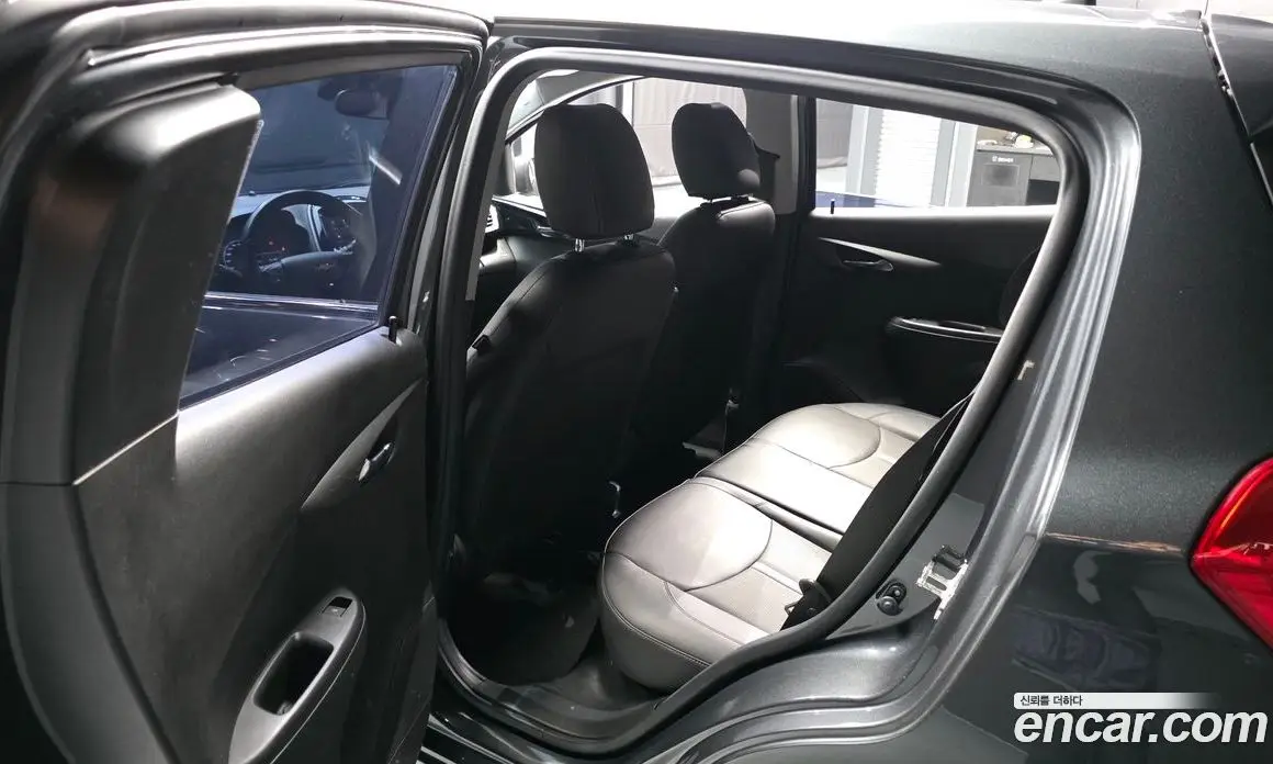 Chevrolet Spark 2022 1.0 автомат (гидро), фото 16