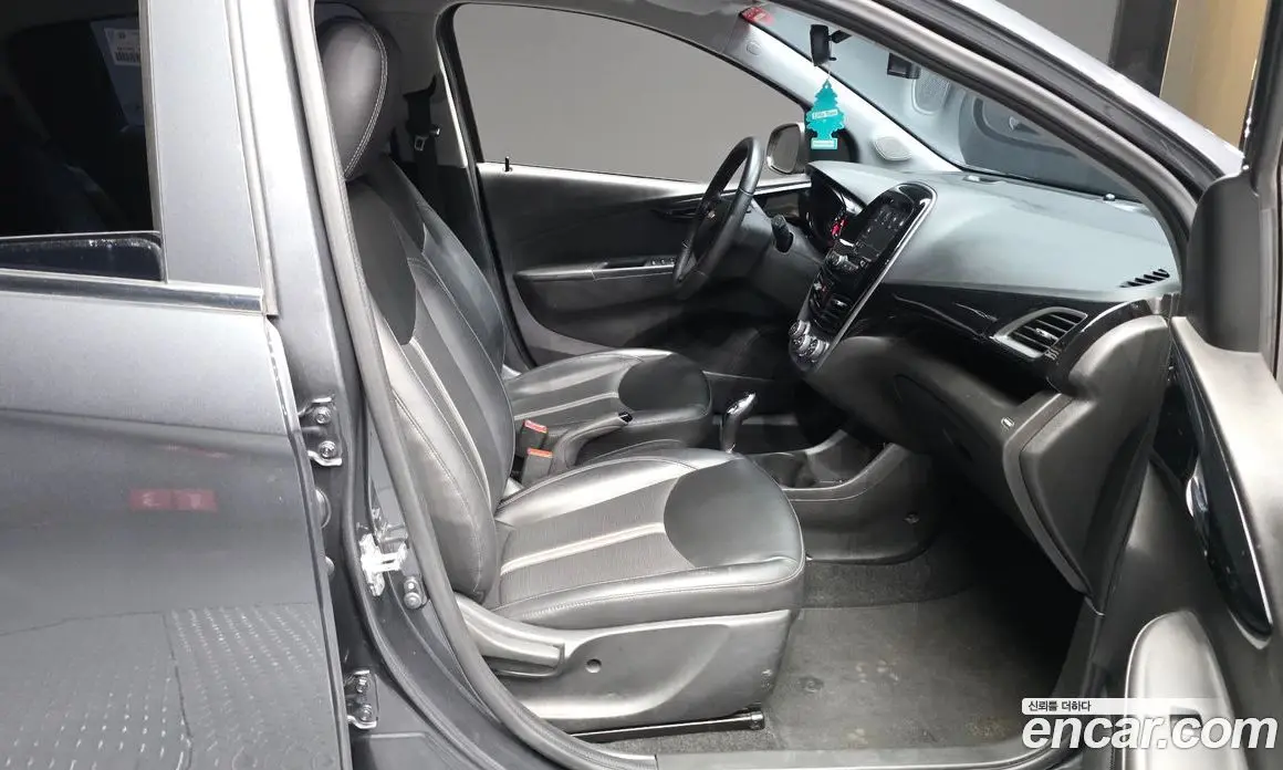 Chevrolet Spark 2022 1.0 автомат (гидро), фото 17
