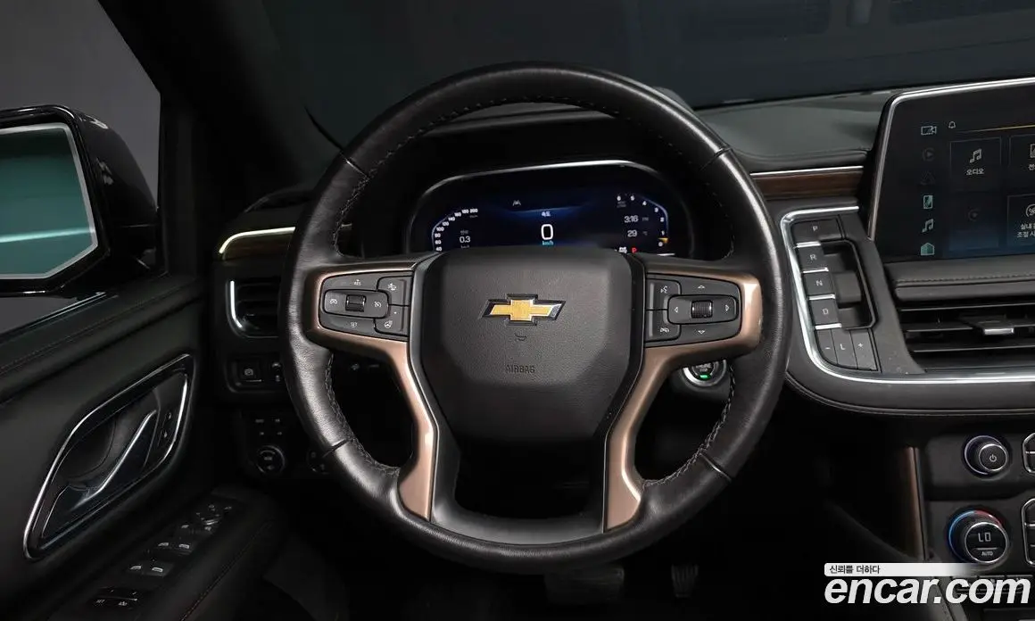 Chevrolet Tahoe 2023 6.2 автомат (гидро), фото 13