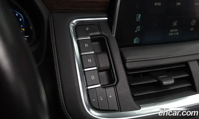 Chevrolet Tahoe 2023 6.2 автомат (гидро), миниатюра 9