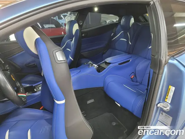 Ferrari GTC4 Lusso 2019 6.3 автомат (гидро), миниатюра 11