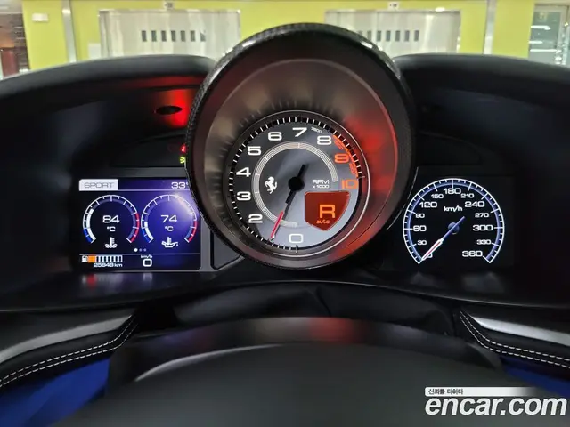 Ferrari GTC4 Lusso 2019 6.3 автомат (гидро), миниатюра 8