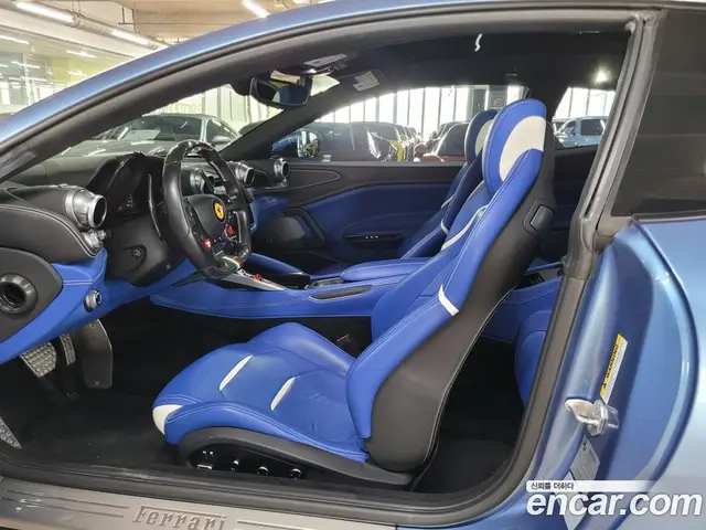 Ferrari GTC4 Lusso 2019 6.3 автомат (гидро), миниатюра 10