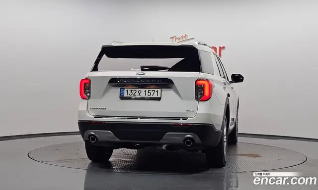 Ford Explorer 2020 2.3 автомат (гидро), миниатюра 3