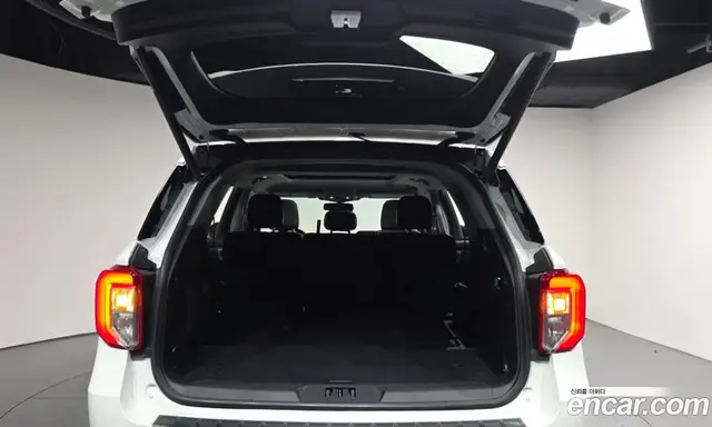 Ford Explorer 2023 2.3 автомат (гидро), миниатюра 8