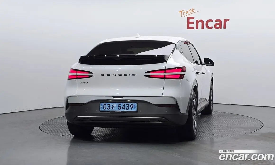 Genesis GV60 2023 0.1 автомат (гидро), фото 3