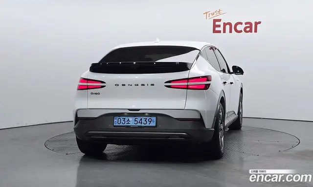 Genesis GV60 2023 0.1 автомат (гидро), миниатюра 3
