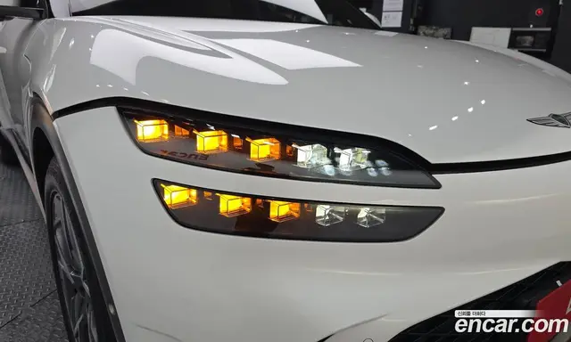 Genesis GV60 2023 0.1 автомат (гидро), миниатюра 7
