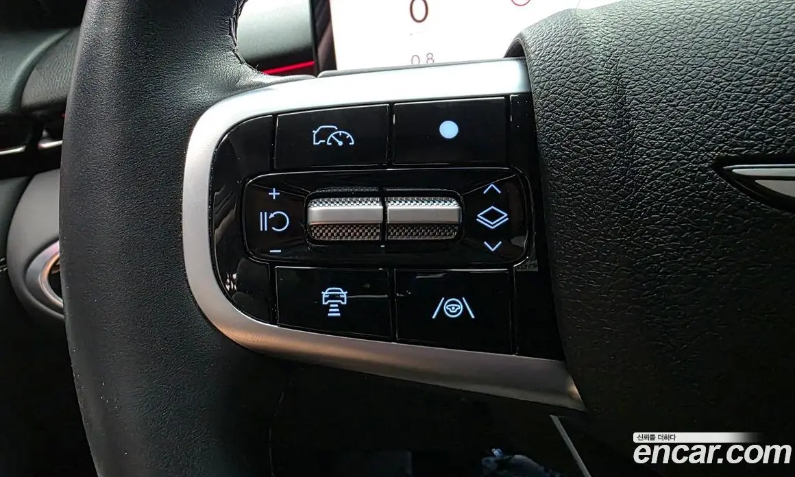 Genesis GV70 2025 2.5 автомат (гидро), фото 17