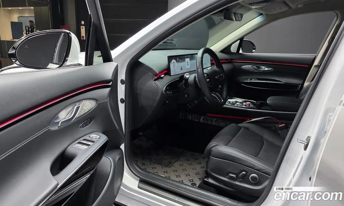 Genesis GV70 2025 2.5 автомат (гидро), фото 10