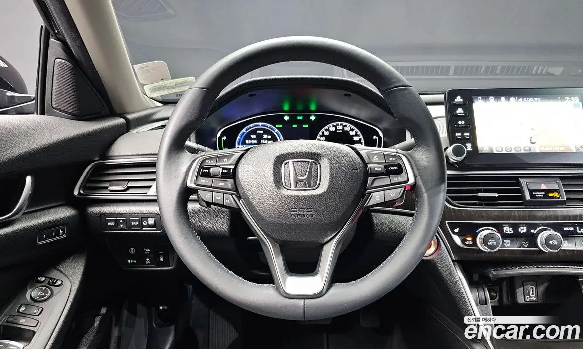 Honda Accord 2019 2.0 автомат (гидро), фото 18