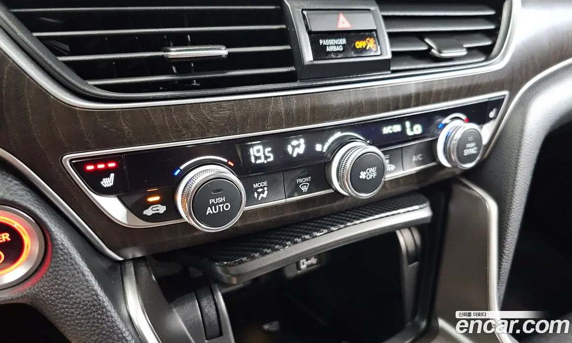Honda Accord 2019 2.0 автомат (гидро), фото 22