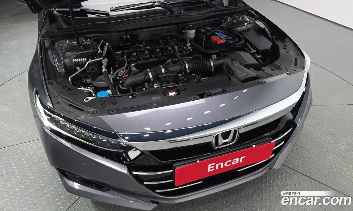Honda Accord 2022 1.5 автомат (гидро), фото 6