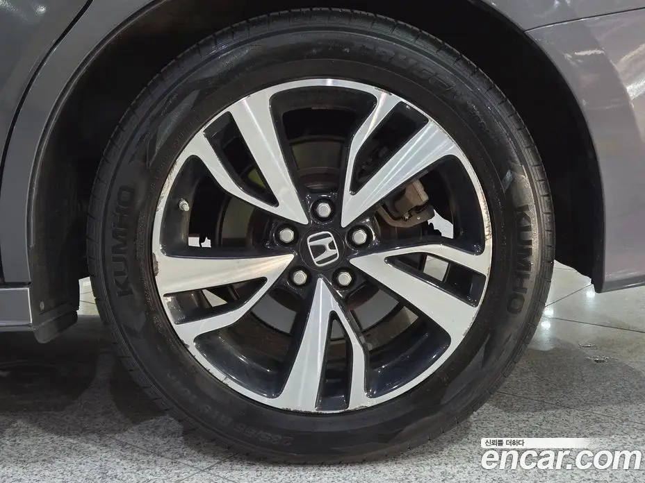 Honda Odyssey 2017 3.5 автомат (гидро), фото 20 Honda Odyssey 2017 3.5 автомат (гидро), фото 20