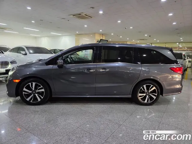 Honda Odyssey 2017 3.5 автомат (гидро), миниатюра 3 Honda Odyssey 2017 3.5 автомат (гидро), миниатюра 3