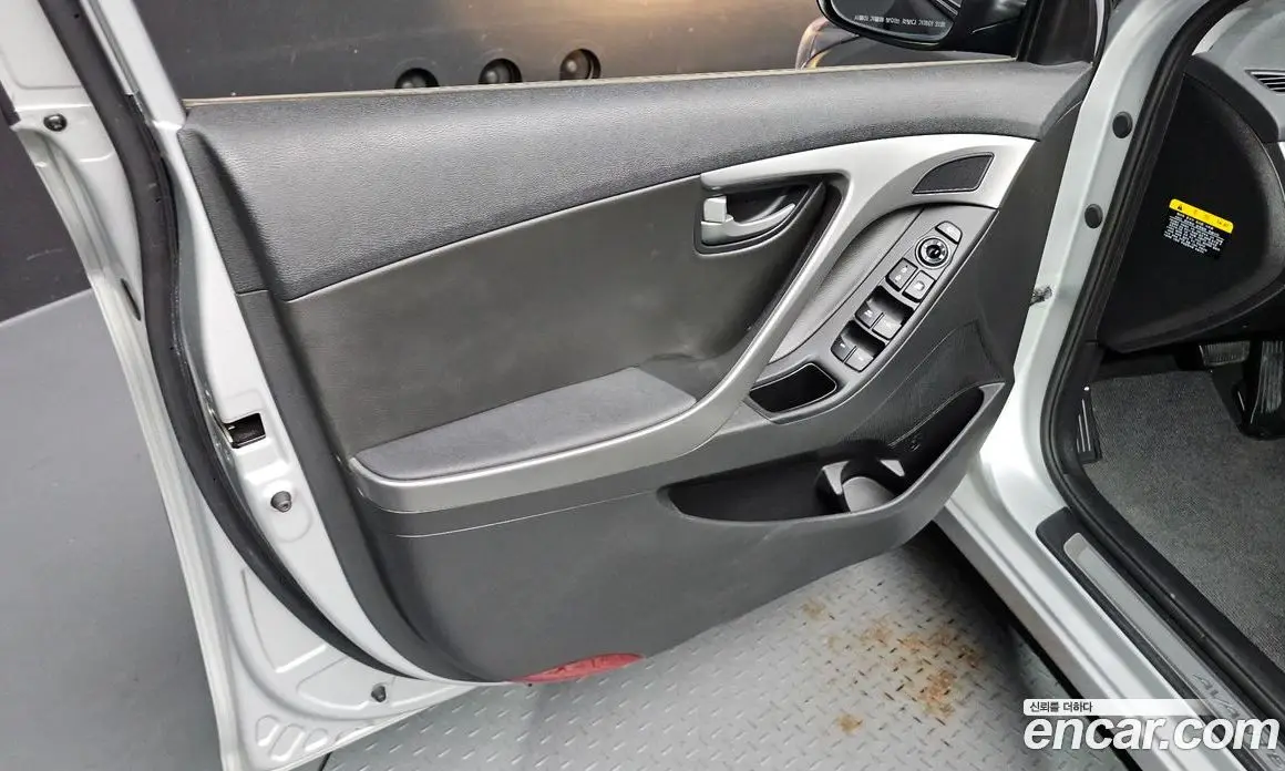 Hyundai Avante 2015 1.6 автомат (гидро), фото 14