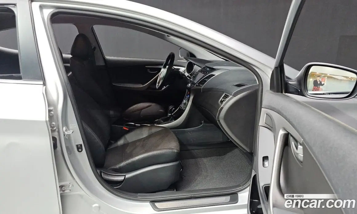 Hyundai Avante 2015 1.6 автомат (гидро), фото 24