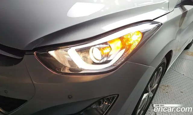 Hyundai Avante 2015 1.6 автомат (гидро), миниатюра 8
