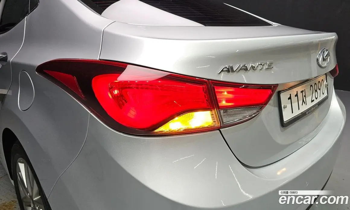 Hyundai Avante 2015 1.6 автомат (гидро), фото 9