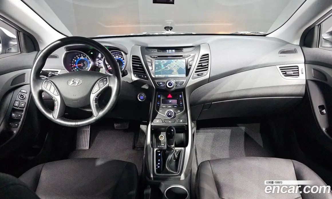 Hyundai Avante 2015 1.6 автомат (гидро), фото 10