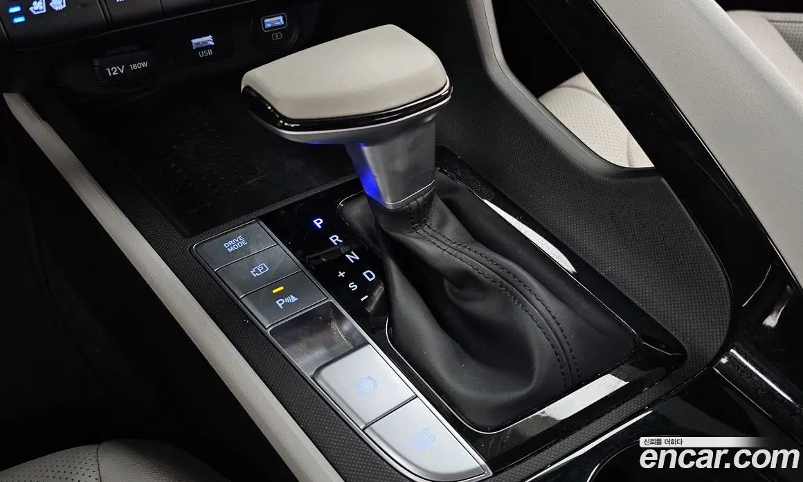 Hyundai Avante 2021 1.6 автомат (гидро), фото 12