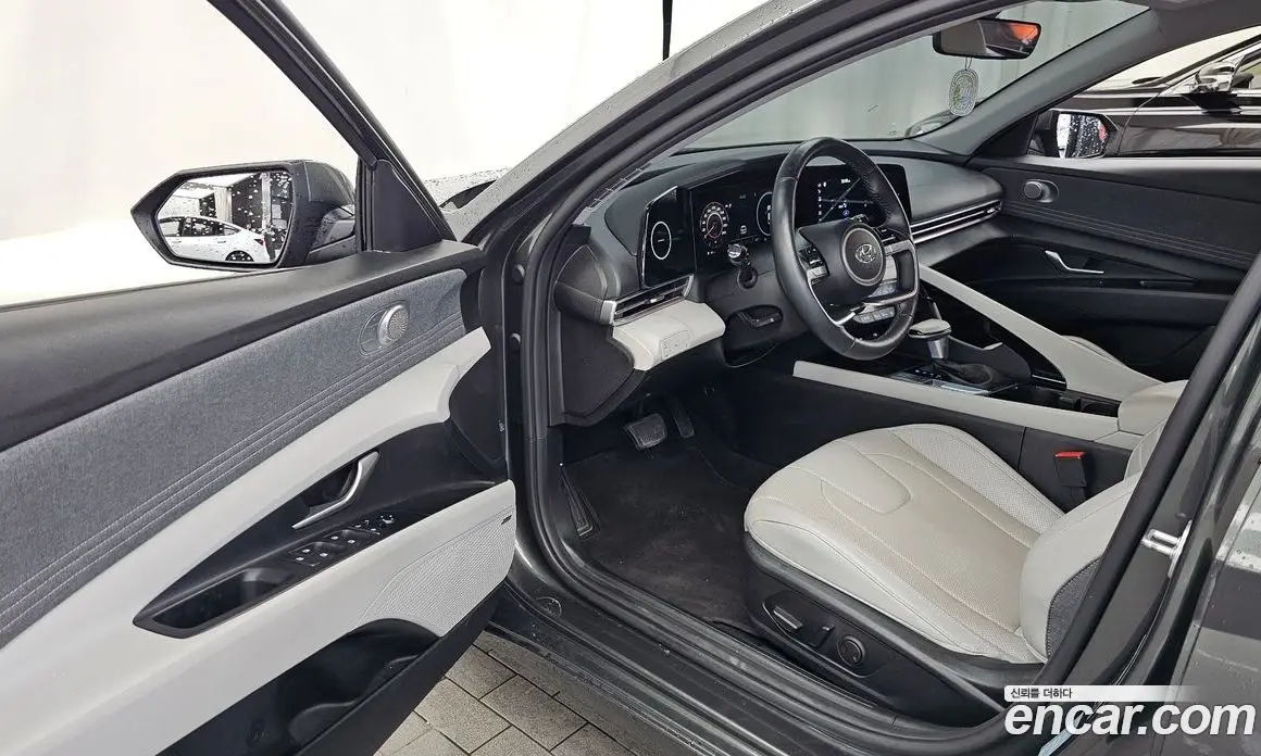 Hyundai Avante 2021 1.6 автомат (гидро), фото 13