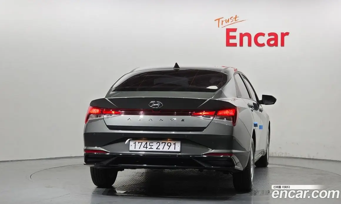 Hyundai Avante 2022 1.6 автомат (гидро), фото 4