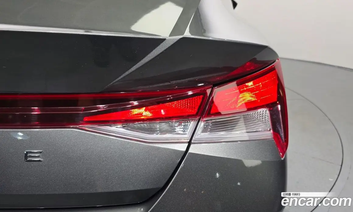 Hyundai Avante 2022 1.6 автомат (гидро), фото 9