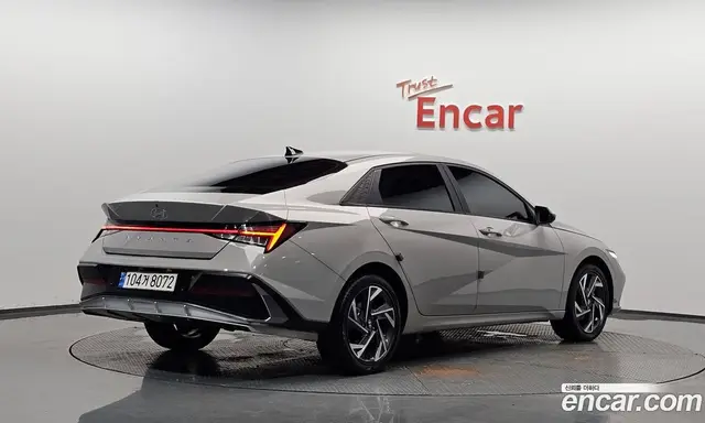 Hyundai Avante 2023 1.6 автомат (гидро), миниатюра 1