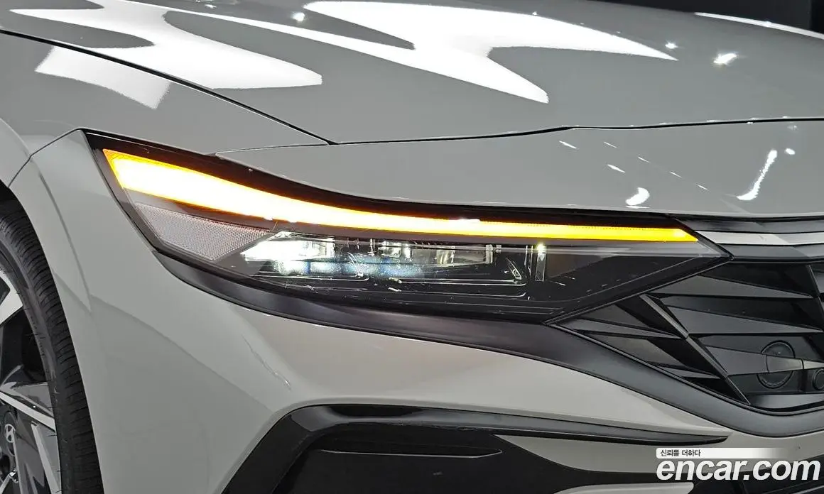 Hyundai Avante 2023 1.6 автомат (гидро), фото 7