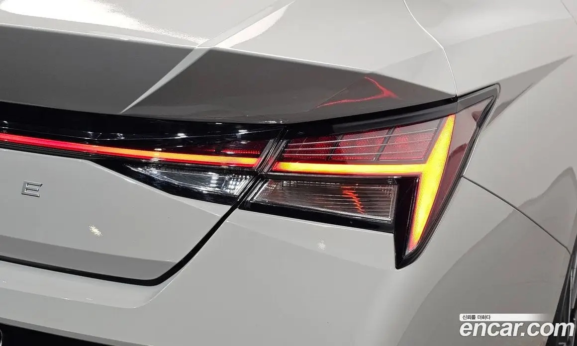 Hyundai Avante 2023 1.6 автомат (гидро), фото 8