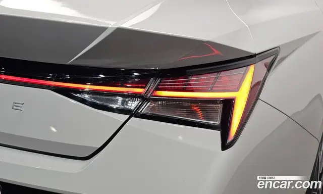 Hyundai Avante 2023 1.6 автомат (гидро), миниатюра 8