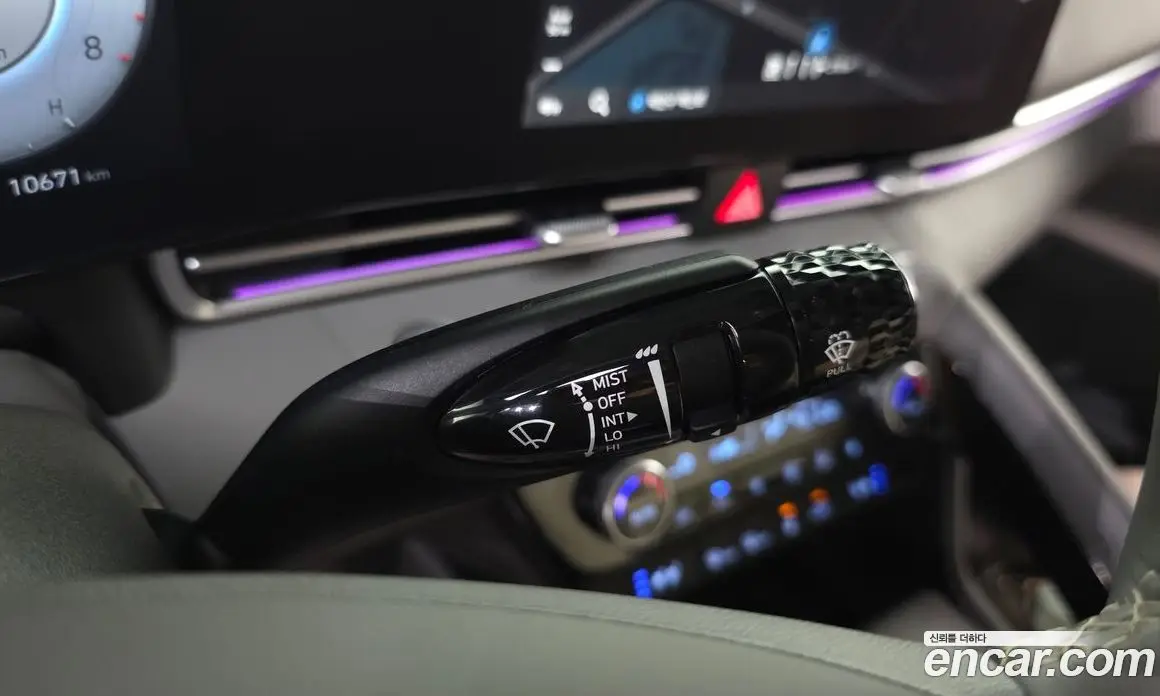 Hyundai Avante 2023 1.6 автомат (гидро), фото 30