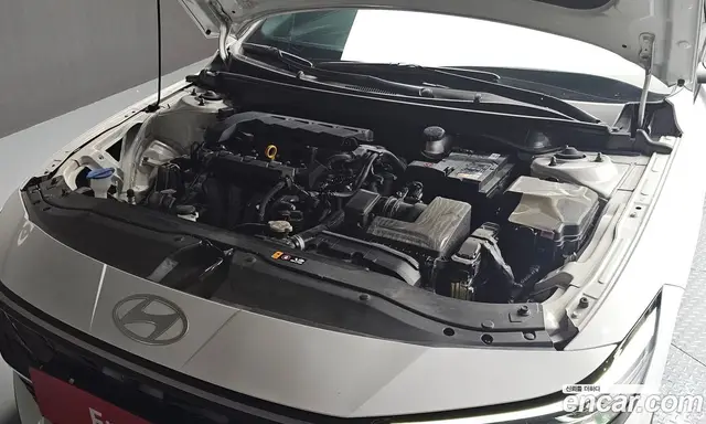 Hyundai Avante 2023 1.6 автомат (гидро), миниатюра 6