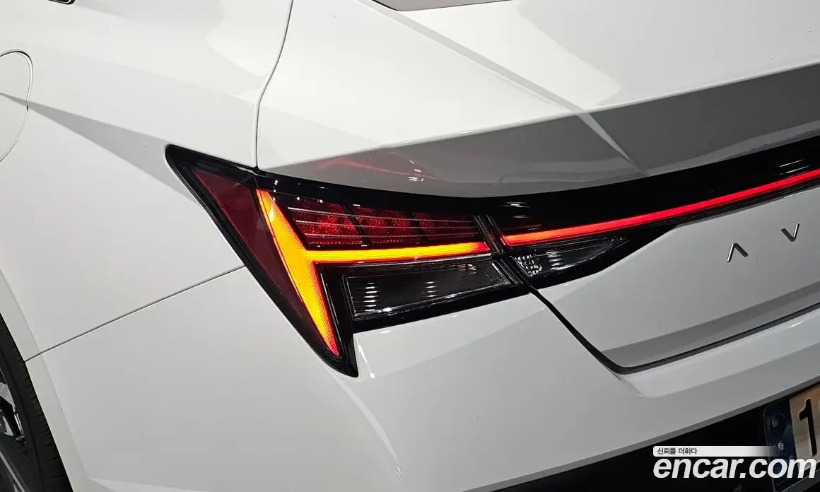 Hyundai Avante 2023 1.6 автомат (гидро), фото 9
