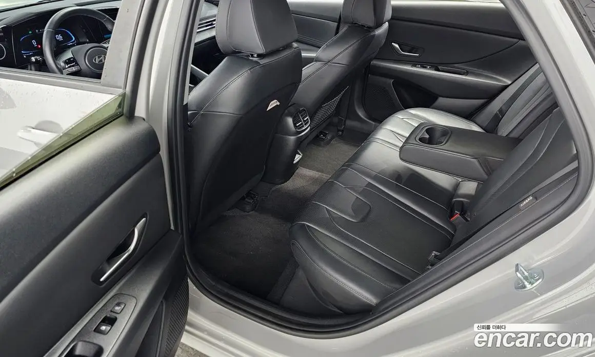 Hyundai Avante 2024 1.6 автомат (гидро), фото 11
