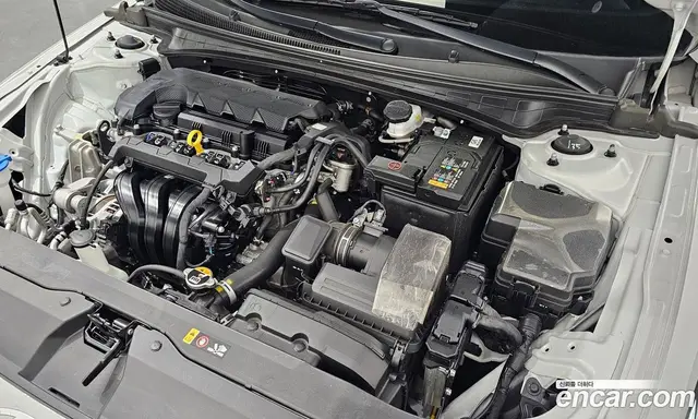 Hyundai Avante 2024 1.6 автомат (гидро), миниатюра 6